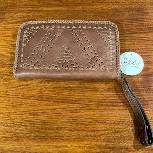 Stela 9 brown leather Wristlet clutch wallet